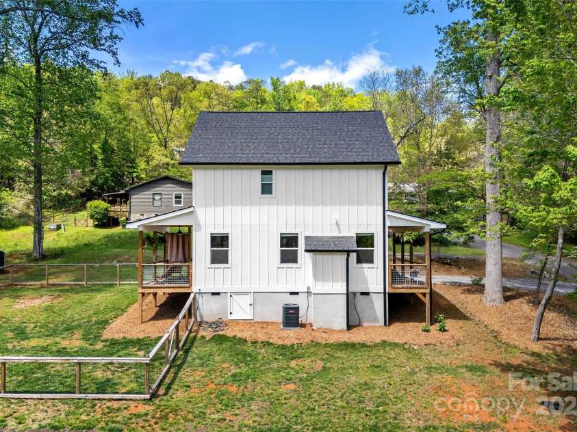 39 Holly Ridge Drive, Old Fort, NC 28762.  MLS# CAR4248406, YatesRealty ID 13049. 