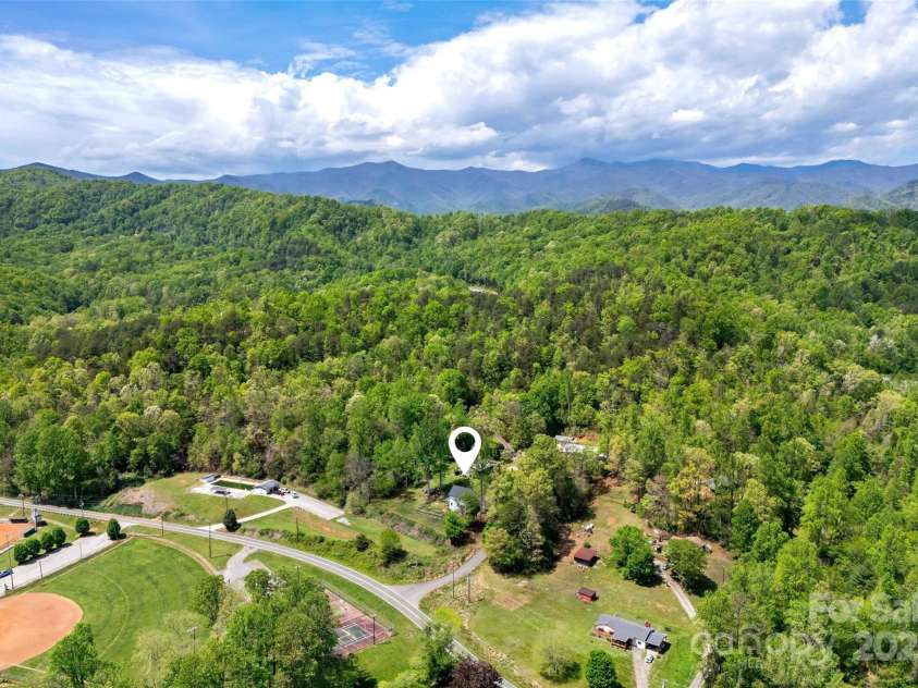 39 Holly Ridge Drive, Old Fort, NC 28762.  MLS# CAR4248406, YatesRealty ID 13049. 