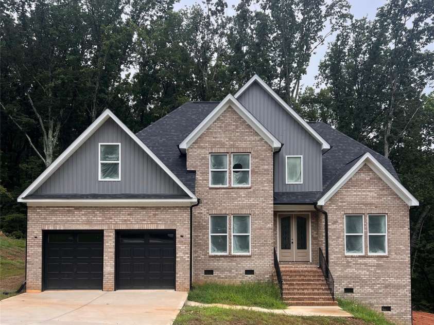 236 Mark Ryan Lane, Dallas, NC 28034.  MLS# CAR4290052, YatesRealty ID 1305. 