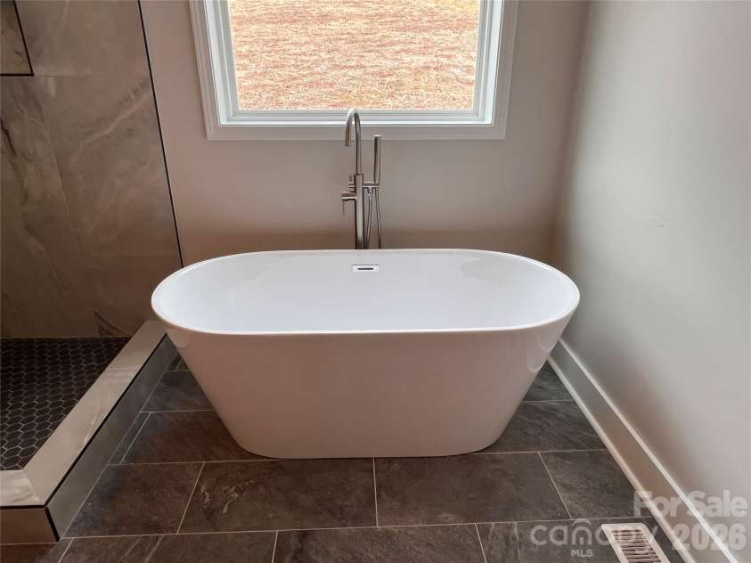 236 Mark Ryan Lane, Dallas, NC 28034.  MLS# CAR4290052, YatesRealty ID 1305. 