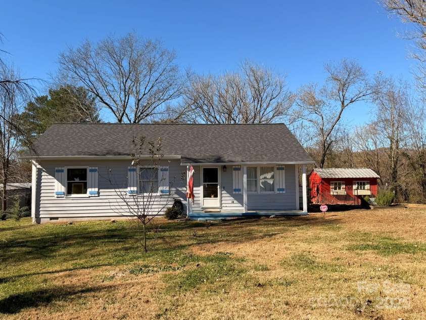 284 Jennings Road, North Wilkesboro, NC 28659.  MLS# CAR4322672, YatesRealty ID 1305. 
