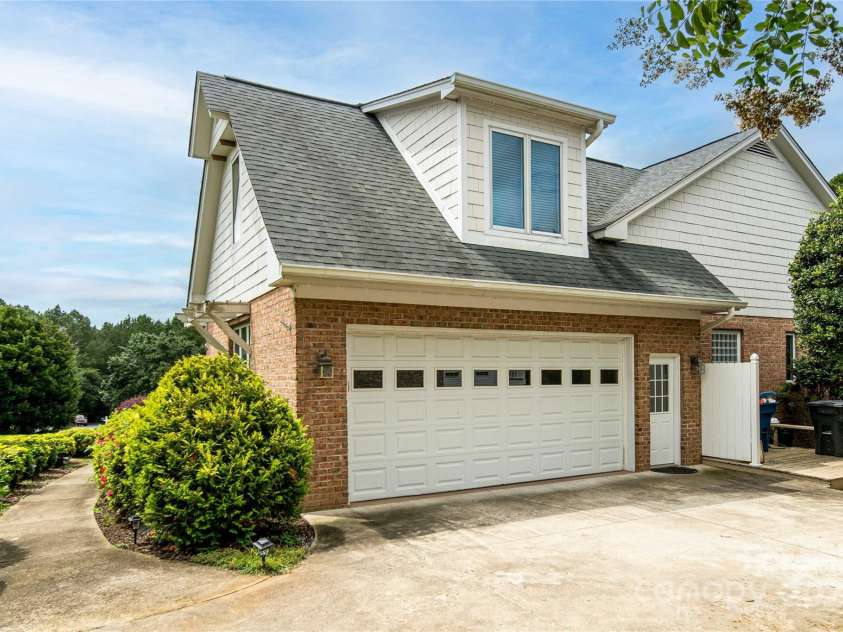 38 Par Drive, Granite Falls, NC 28630.  MLS# CAR4309400, YatesRealty ID 1305. 