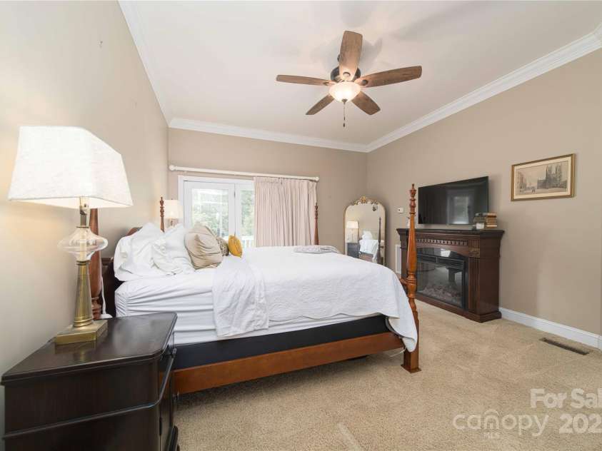 38 Par Drive, Granite Falls, NC 28630.  MLS# CAR4309400, YatesRealty ID 1305. 