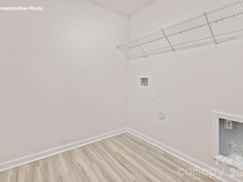 2070 10th Street, Hickory, NC 28602.  MLS# CAR4366558, YatesRealty ID 13051. 