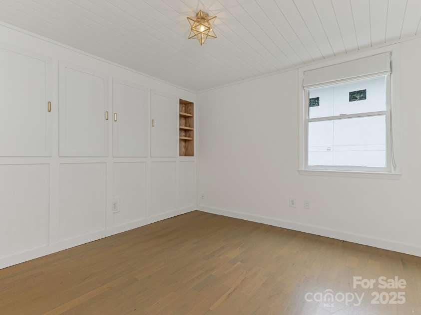 716 Ellsworth Road, Charlotte, NC 28211.  MLS# CAR4253231, YatesRealty ID 13051. Bedroom 3