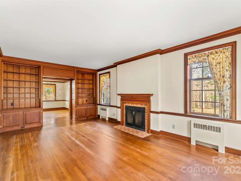 112 Blanton Road, Morganton, NC 28655.  MLS# CAR4201084, YatesRealty ID 13053. 