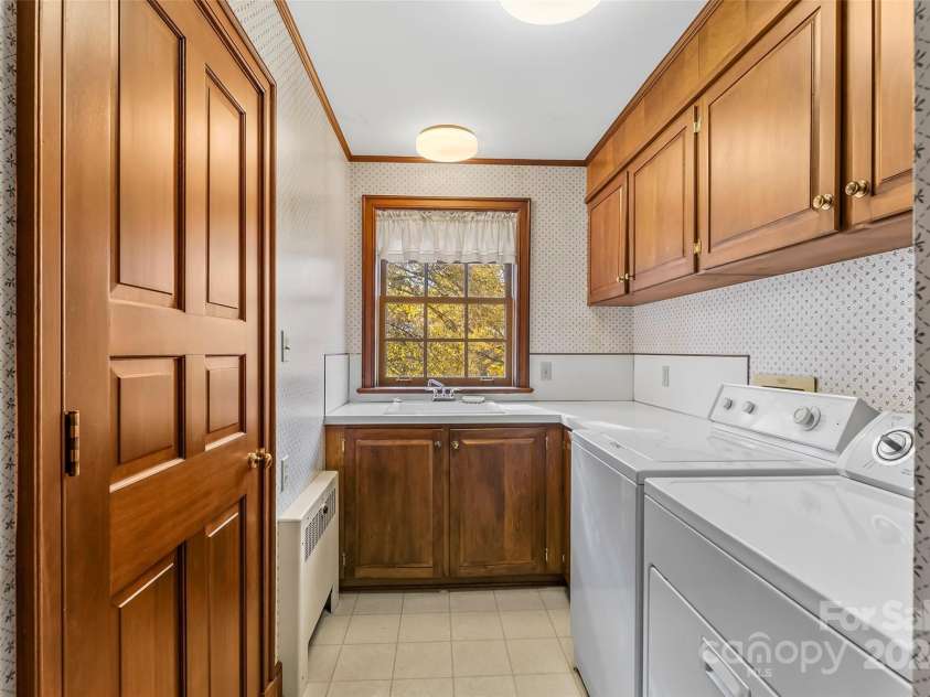 112 Blanton Road, Morganton, NC 28655.  MLS# CAR4201084, YatesRealty ID 13053. 