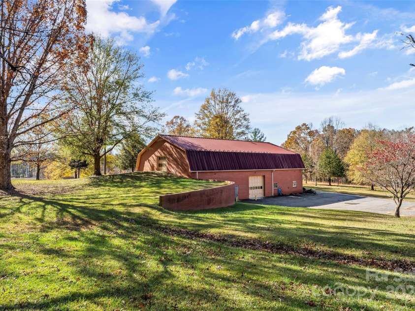 112 Blanton Road, Morganton, NC 28655.  MLS# CAR4201084, YatesRealty ID 13053. 