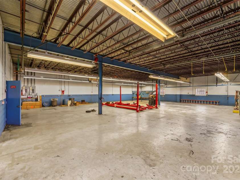 112 Blanton Road, Morganton, NC 28655.  MLS# CAR4201084, YatesRealty ID 13053. 