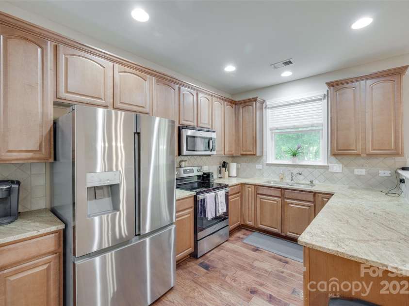 244 River Clay Road, Fort Mill, SC 29708.  MLS# CAR4257395, YatesRealty ID 13054. Kitchen