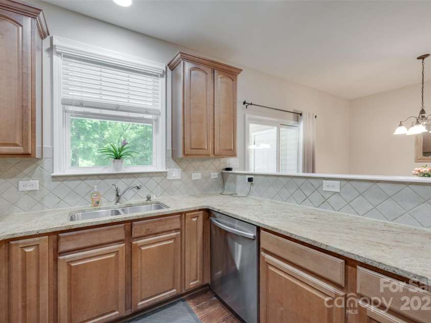 244 River Clay Road, Fort Mill, SC 29708.  MLS# CAR4257395, YatesRealty ID 13054. Kitchen