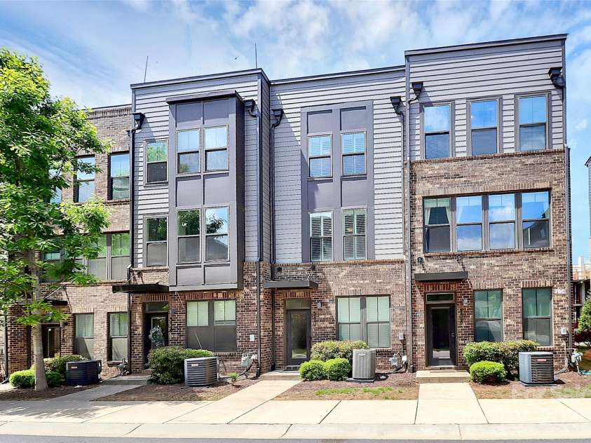 510 Music Hall Way, Charlotte, NC 28203.  MLS# CAR4244981, YatesRealty ID 13055. 