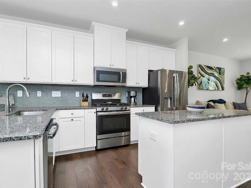 510 Music Hall Way, Charlotte, NC 28203.  MLS# CAR4244981, YatesRealty ID 13055. 