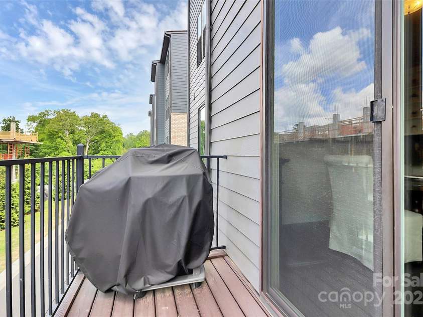 510 Music Hall Way, Charlotte, NC 28203.  MLS# CAR4244981, YatesRealty ID 13055. 