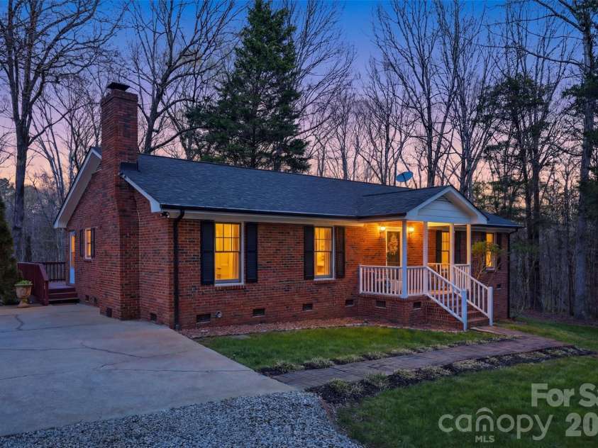 4289 Falcon Hall Way, Rock Hill, SC 29730.  MLS# CAR4360096, YatesRealty ID 13056. 