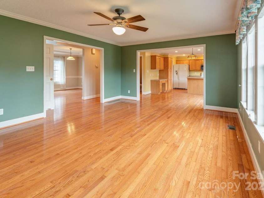 104 Double Brook Drive, Weaverville, NC 28787.  MLS# CAR4245056, YatesRealty ID 13057. 