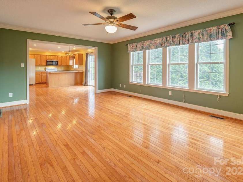 104 Double Brook Drive, Weaverville, NC 28787.  MLS# CAR4245056, YatesRealty ID 13057. 