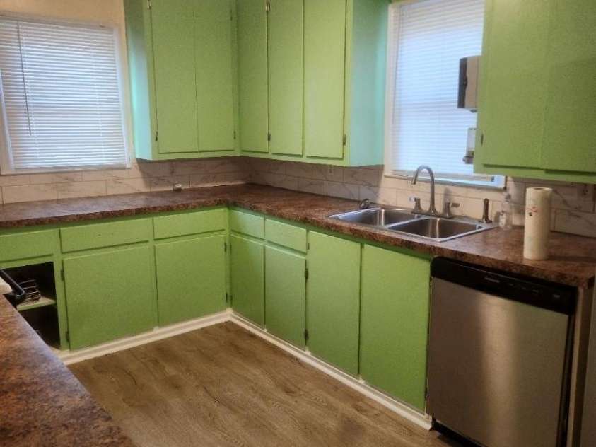 155 Robbins Street, Concord, NC 28025.  MLS# CAR4351734, YatesRealty ID 13057. Kitchen