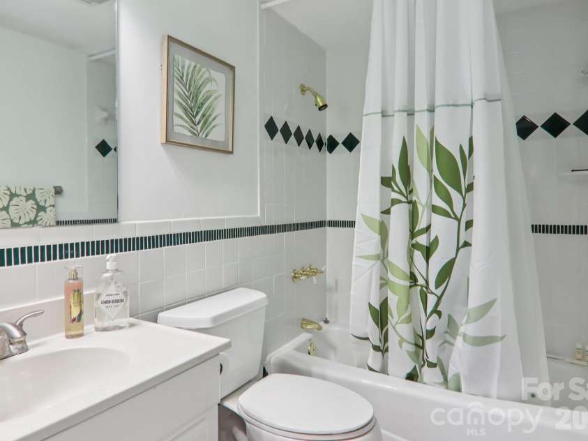 1601 Fleetwood Plaza, Hendersonville, NC 28739.  MLS# CAR4352883, YatesRealty ID 13058. Basement Bathroom