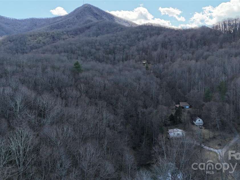 59 Upper Saw Branch Road, Candler, NC 28715.  MLS# CAR4226917, YatesRealty ID 13059. 