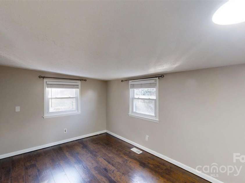 59 Upper Saw Branch Road, Candler, NC 28715.  MLS# CAR4226917, YatesRealty ID 13059. 