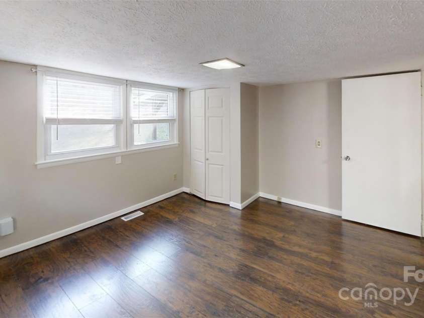 59 Upper Saw Branch Road, Candler, NC 28715.  MLS# CAR4226917, YatesRealty ID 13059. 