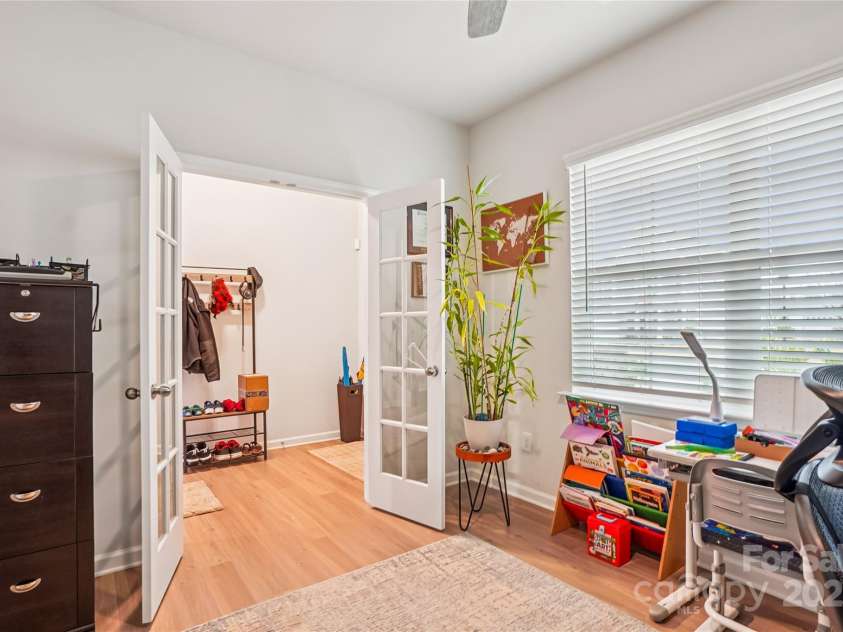 17312 Snug Harbor Road, Charlotte, NC 28278.  MLS# CAR4328108, YatesRealty ID 1306. 