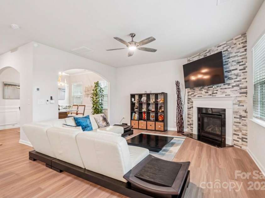 17312 Snug Harbor Road, Charlotte, NC 28278.  MLS# CAR4328108, YatesRealty ID 1306. 