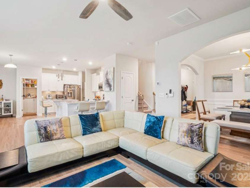 17312 Snug Harbor Road, Charlotte, NC 28278.  MLS# CAR4328108, YatesRealty ID 1306. 