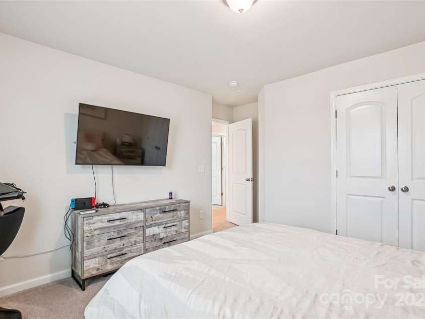 17312 Snug Harbor Road, Charlotte, NC 28278.  MLS# CAR4328108, YatesRealty ID 1306. 