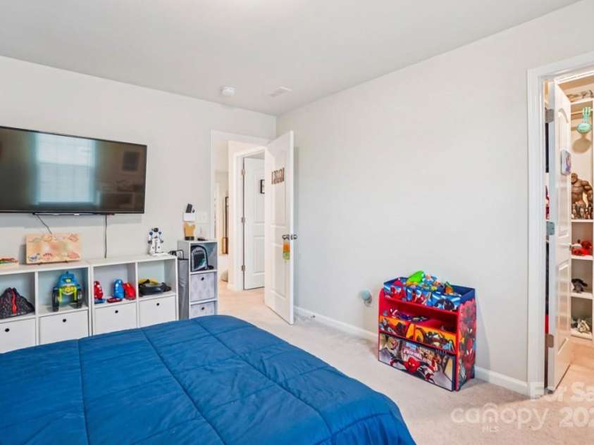 17312 Snug Harbor Road, Charlotte, NC 28278.  MLS# CAR4328108, YatesRealty ID 1306. 