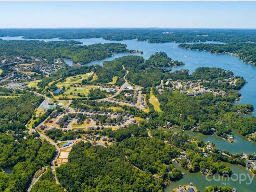 17312 Snug Harbor Road, Charlotte, NC 28278.  MLS# CAR4328108, YatesRealty ID 1306. 