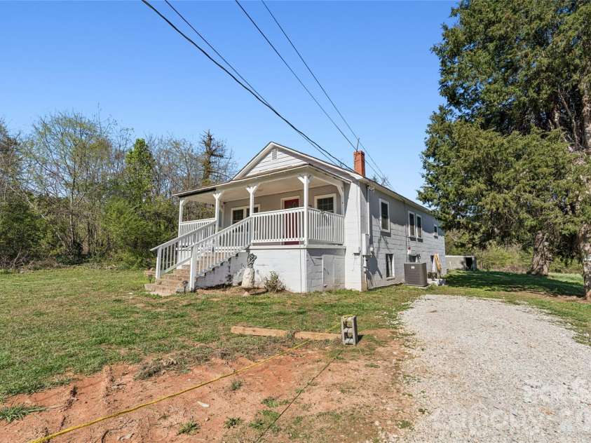 2089 Gastonia Highway, Lincolnton, NC 28092.  MLS# CAR4350525, YatesRealty ID 13060. Front
