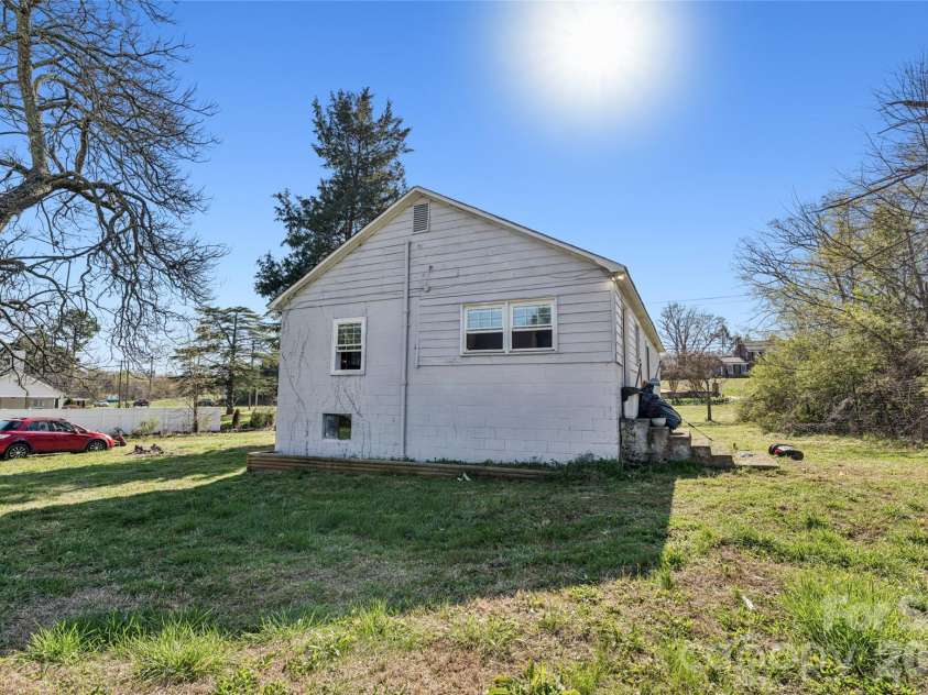 2089 Gastonia Highway, Lincolnton, NC 28092.  MLS# CAR4350525, YatesRealty ID 13060. Rear