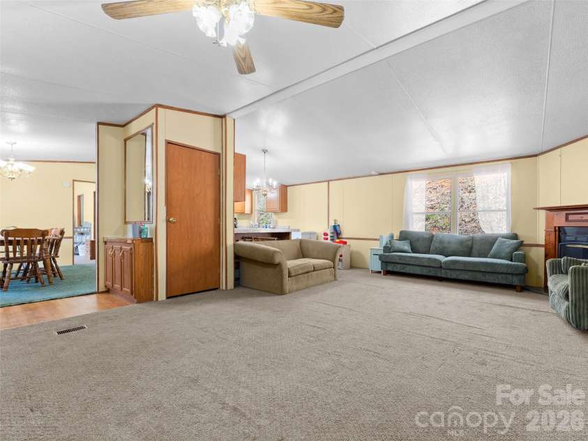 301 Matthew Lane, Canton, NC 28716.  MLS# CAR4368947, YatesRealty ID 13061. 