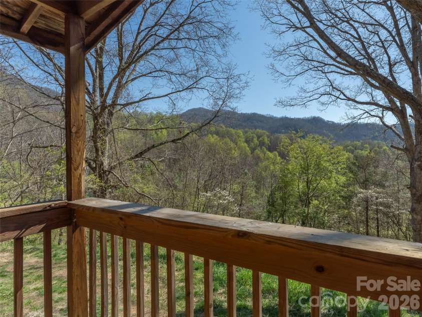 301 Matthew Lane, Canton, NC 28716.  MLS# CAR4368947, YatesRealty ID 13061. 