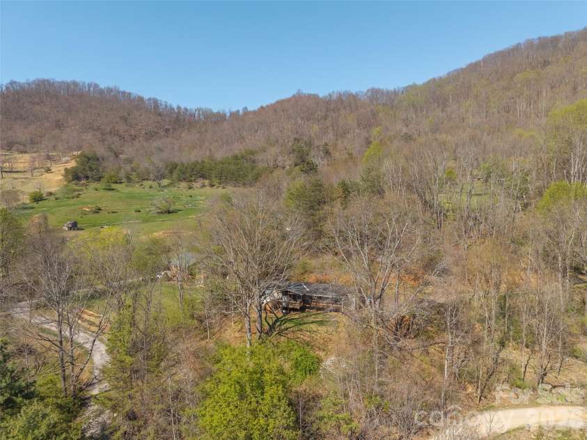 301 Matthew Lane, Canton, NC 28716.  MLS# CAR4368947, YatesRealty ID 13061. 