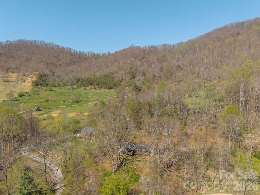 301 Matthew Lane, Canton, NC 28716.  MLS# CAR4368947, YatesRealty ID 13061. 