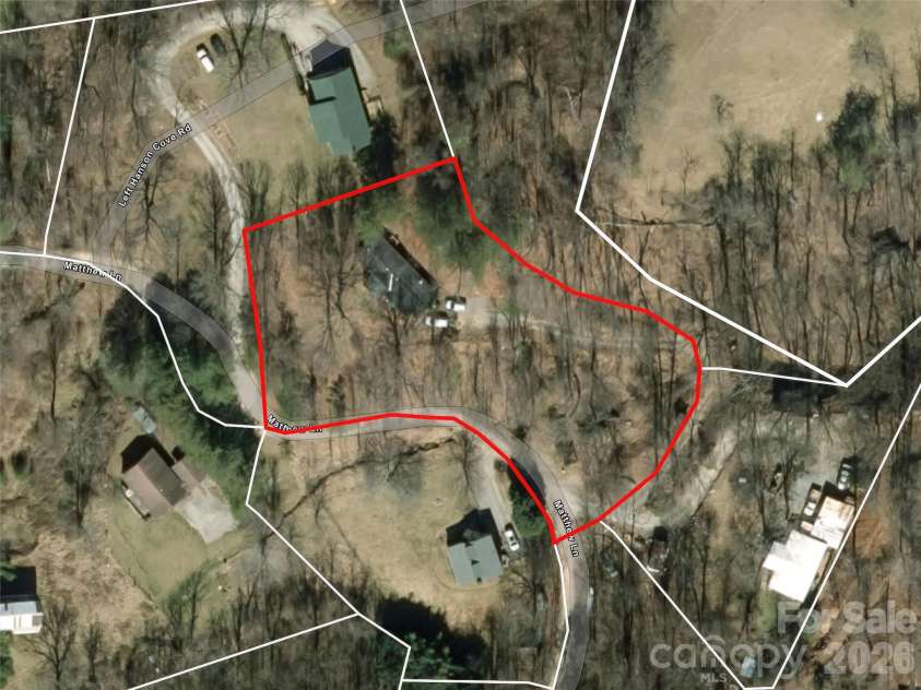 301 Matthew Lane, Canton, NC 28716.  MLS# CAR4368947, YatesRealty ID 13061. 