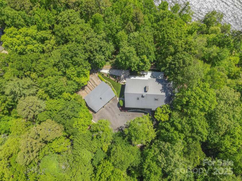 3165 Laurel Ridge Road, Hickory, NC 28601.  MLS# CAR4251979, YatesRealty ID 13061. 