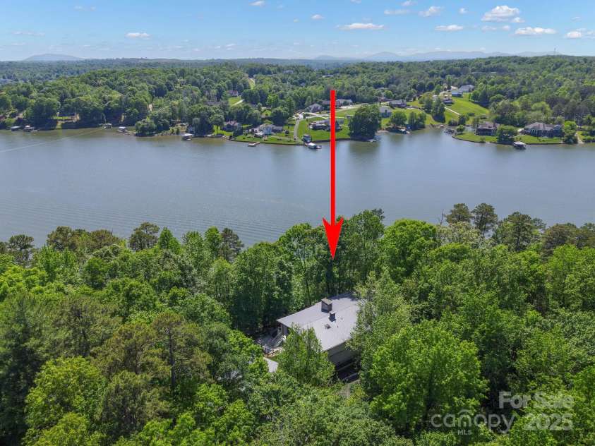 3165 Laurel Ridge Road, Hickory, NC 28601.  MLS# CAR4251979, YatesRealty ID 13061. 