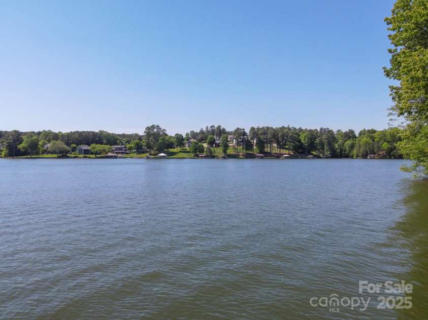 3165 Laurel Ridge Road, Hickory, NC 28601.  MLS# CAR4251979, YatesRealty ID 13061. 