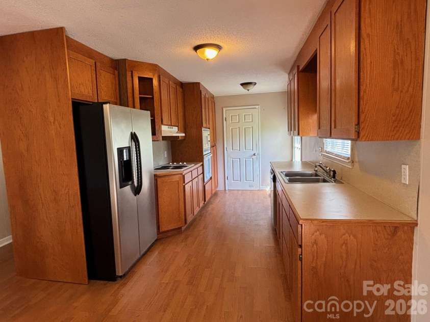 136 Devon Lane, Statesville, NC 28625.  MLS# CAR4346534, YatesRealty ID 13062. Kitchen