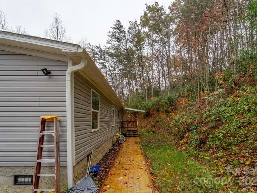 97 Sleeper Branch Road, Whittier, NC 28789.  MLS# CAR4197903, YatesRealty ID 13062. 