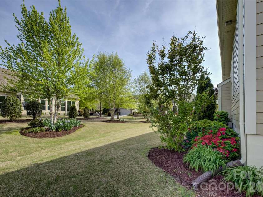 14802 Creeks Edge Drive, Charlotte, NC 28278.  MLS# CAR4356653, YatesRealty ID 13063. 