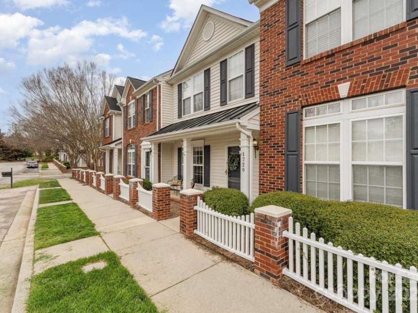1720 Chamberside Drive, Rock Hill, SC 29730.  MLS# CAR4240291, YatesRealty ID 13063. 