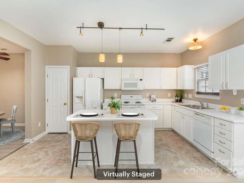 1720 Chamberside Drive, Rock Hill, SC 29730.  MLS# CAR4240291, YatesRealty ID 13063. 