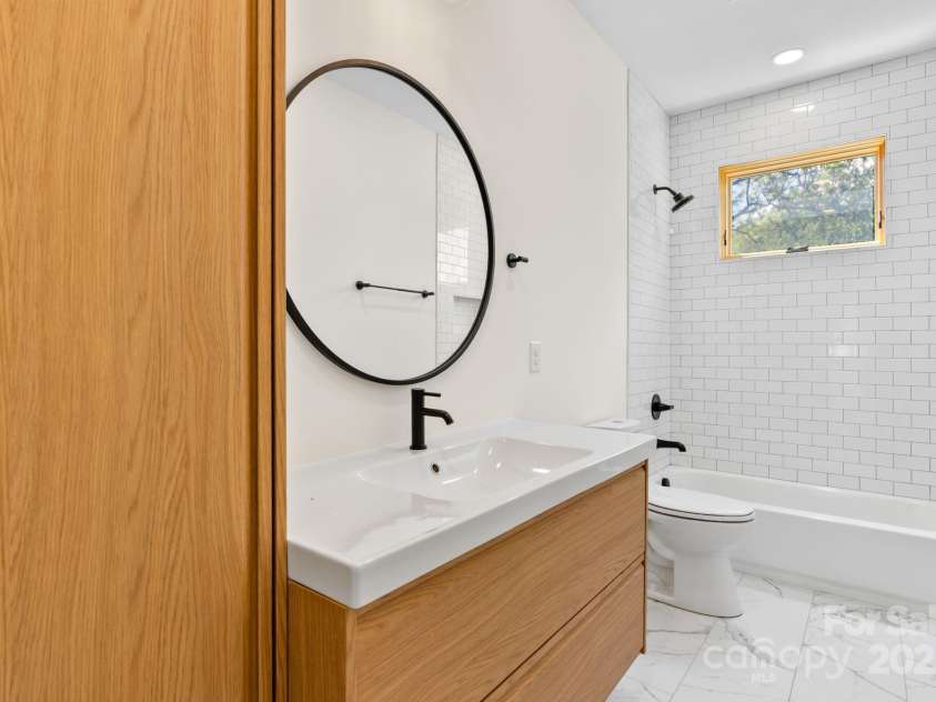 167 Hudson Street, Asheville, NC 28806.  MLS# CAR4247993, YatesRealty ID 13064. 