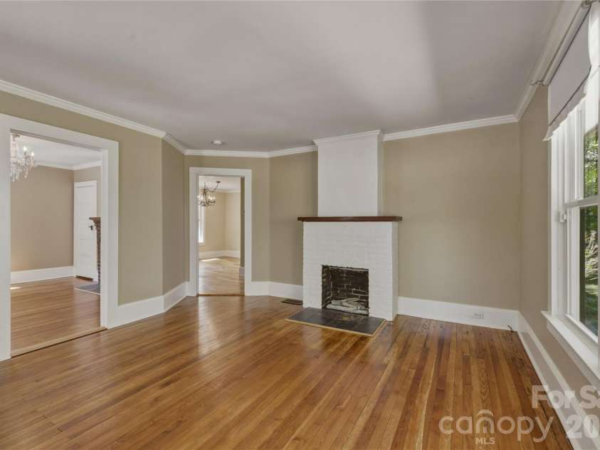 512 Alexander Avenue, Morganton, NC 28655.  MLS# CAR4370253, YatesRealty ID 13067. 