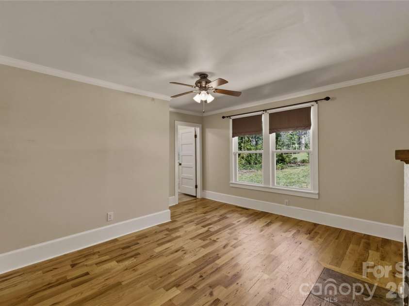 512 Alexander Avenue, Morganton, NC 28655.  MLS# CAR4370253, YatesRealty ID 13067. 